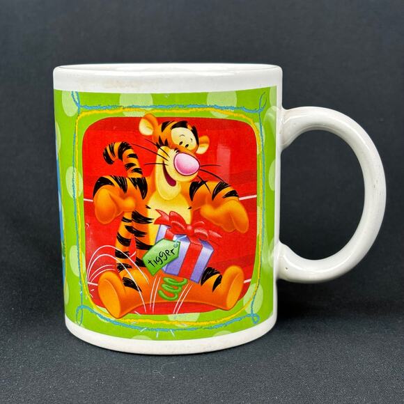 Vintage Winnie the Pooh Tigger Piglet Christmas Holiday Disney Gift Coffee Mug - Picture 3 of 6